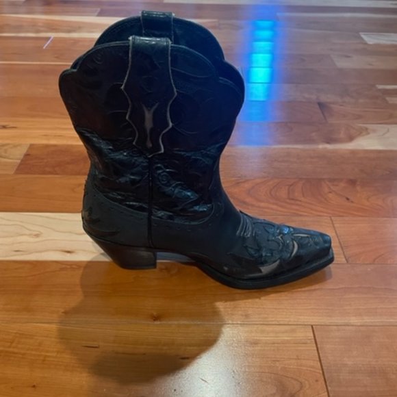 ARIAT Women's Dahlia Embossed Wingtip Cowgirl Boot Snip Toe 10011914 - Size 7.5 - Picture 9 of 13